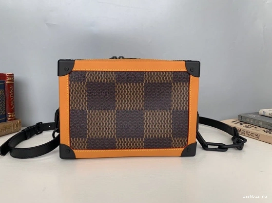 WIS VUITTON SOFT TRUNK LOUIS 0710